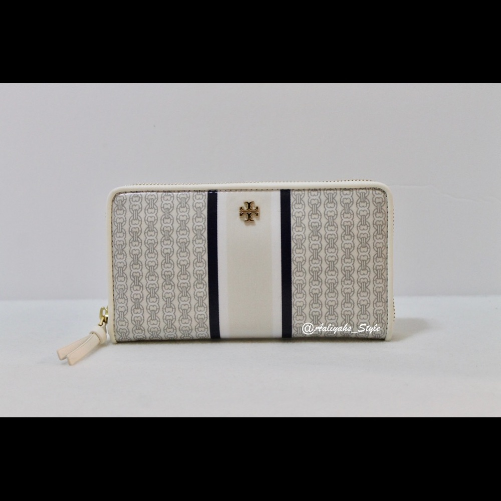 😍😍Tory Burch😍😍
Gemini Link Continental Wallet